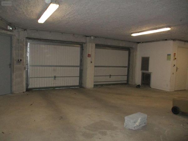 Bureaux à vendre à Fougères en Ille-et-Vilaine (35300), ref : 11737/669