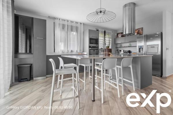 Maison 5 pièces avec garage 140 m², piscine chauffée et prestations haut de gamme – Bérive, Le Tampon