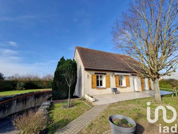 Maison 5 pièces de 85 m² à Saint-Benoît-sur-Loire (45730)