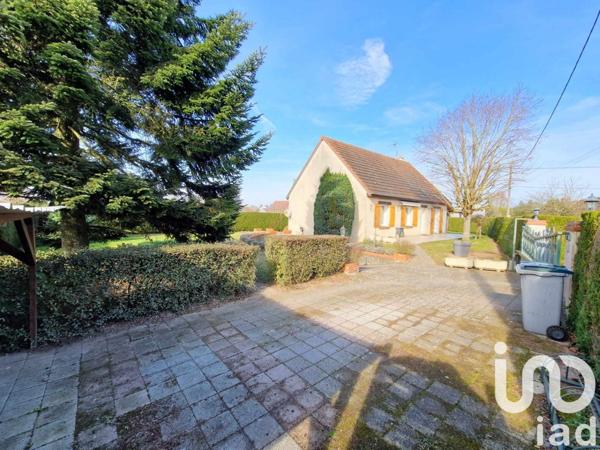 Maison 5 pièces de 85 m² à Saint-Benoît-sur-Loire (45730)