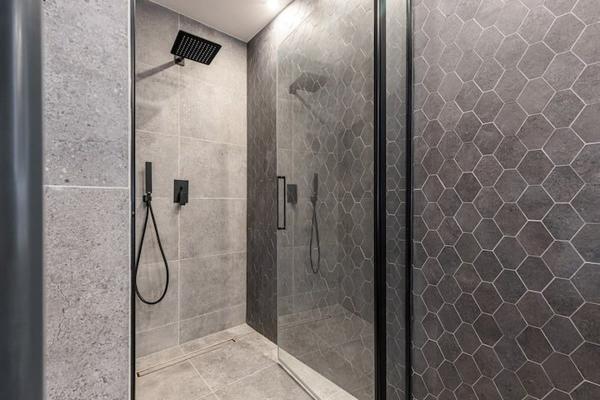 Appartement à NICE (06300)