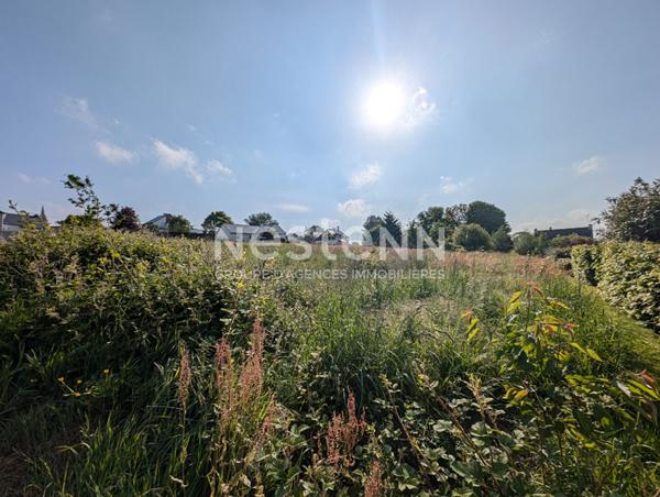 Terrain constructible viabilisé à vendre à Réguiny