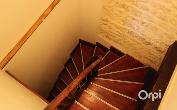 Immeuble à vendre    2 pièces •  Le Gua