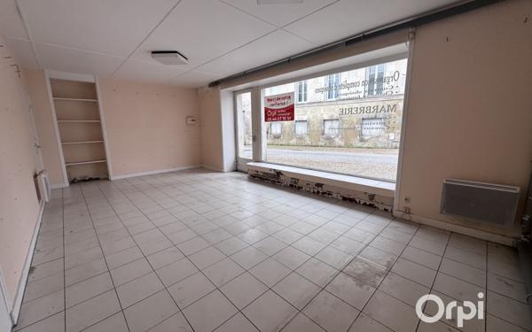 Immeuble à vendre    2 pièces •  Le Gua