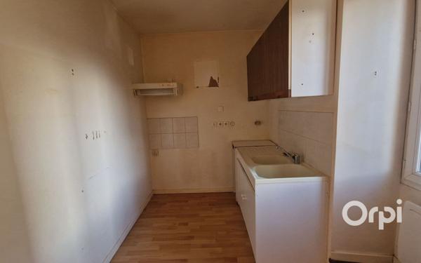 Immeuble à vendre    2 pièces •  Le Gua