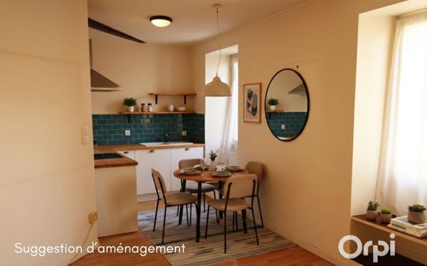 Immeuble à vendre    2 pièces •  Le Gua