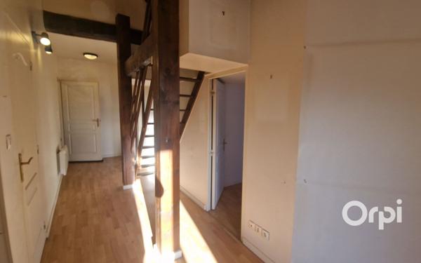 Immeuble à vendre    2 pièces •  Le Gua