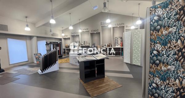 À vendre Local commercial 400 m² - Niort 79000
