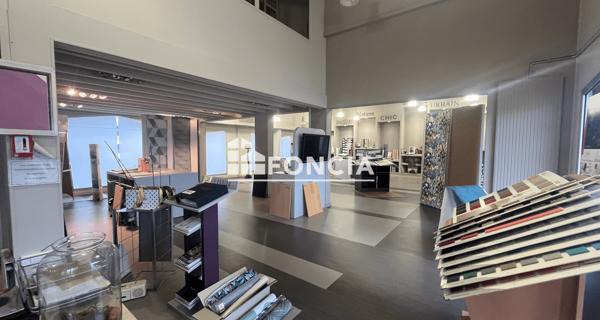 À vendre Local commercial 400 m² - Niort 79000