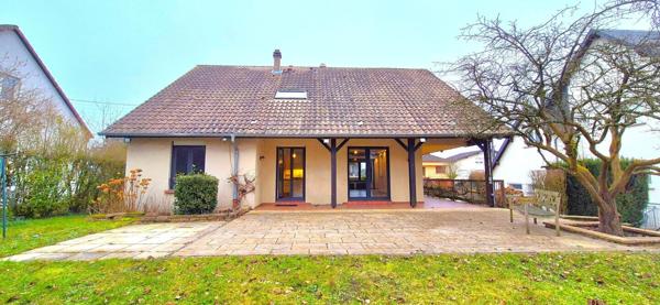 Maison 8 pièces, 170 m² .