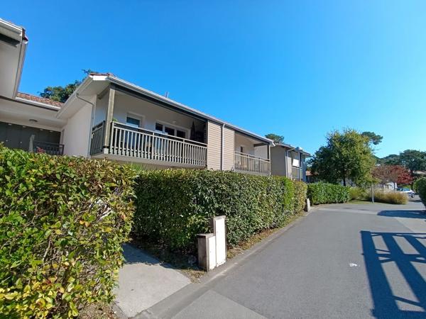 Appartement 3 pièces terrasse 2 places de parking
