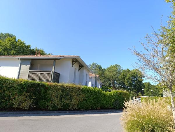 Appartement 3 pièces terrasse 2 places de parking