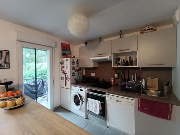 Appartement 3 pièces terrasse 2 places de parking