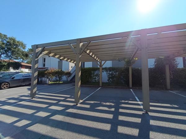 Appartement 3 pièces terrasse 2 places de parking