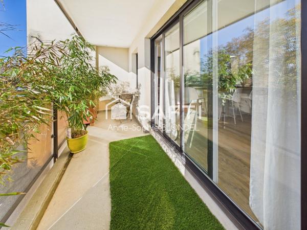 BORDEAUX CAUDERAN Appartement 2 chambres, balcon et garage