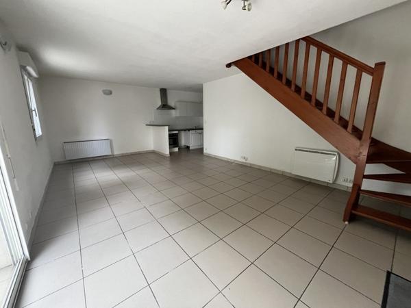 Maison à louer 1 100 € CC Biscarrosse 4 p 81 m² DPE D