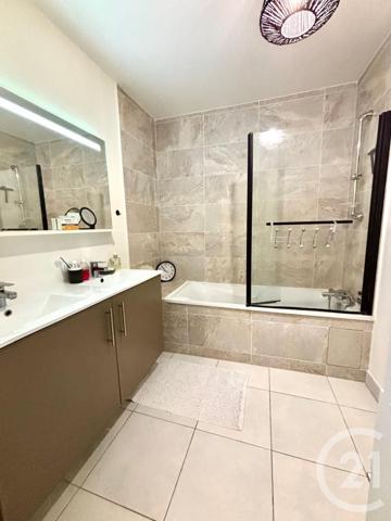 Appartement F4 à vendre  4 pièces - 81 m2 CLAYE SOUILLY - 77