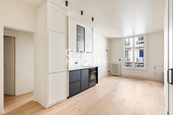 3 pièces rénové par architecte - 47.25 m² - Martyrs 09
