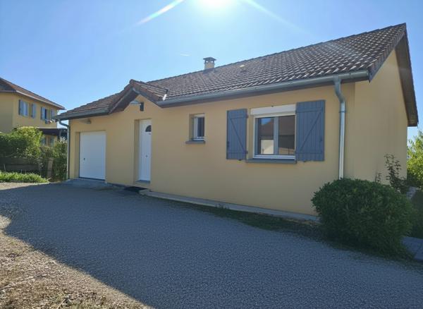Superbe Villa 4 Chambres avec Vue Montagne et Calme Assuré!