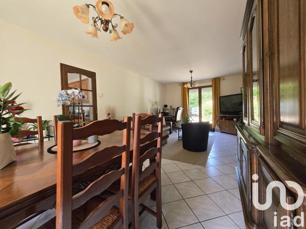 Maison 4 pièces de 79 m² à Cires-lès-Mello (60660)