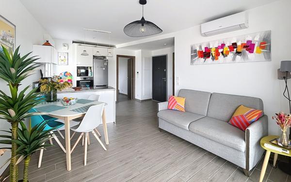 Appartement à vendre    3 pièces • 48 m2 Saint-Raphaël