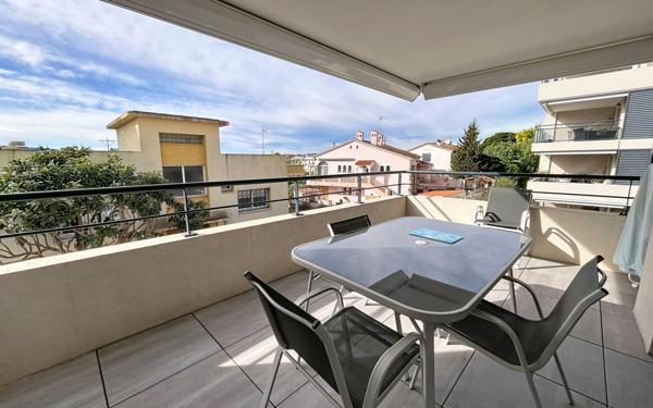 Appartement à vendre    3 pièces • 48 m2 Saint-Raphaël
