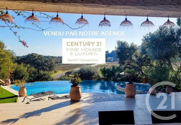 Maison à vendre  6 pièces - 135 m 2   LA CROIX VALMER  - 83