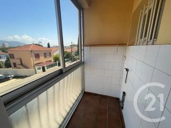 Appartement F5 à vendre  5 pièces - 77,50 m 2   LA SEYNE SUR MER  - 83