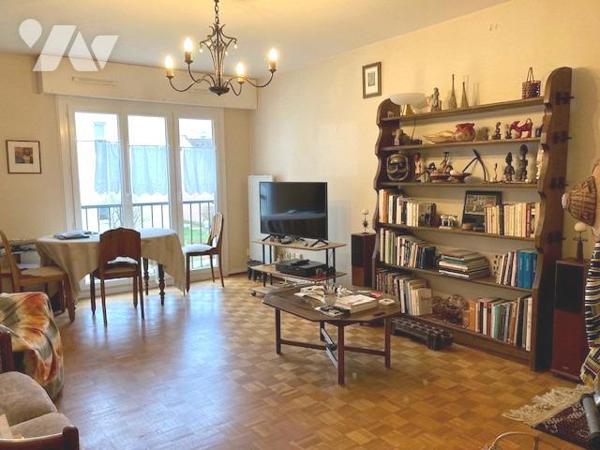 ROUEN Gauche (Entre l'Europe et St Sever) Appartement T3 (70 m²) au premier étage