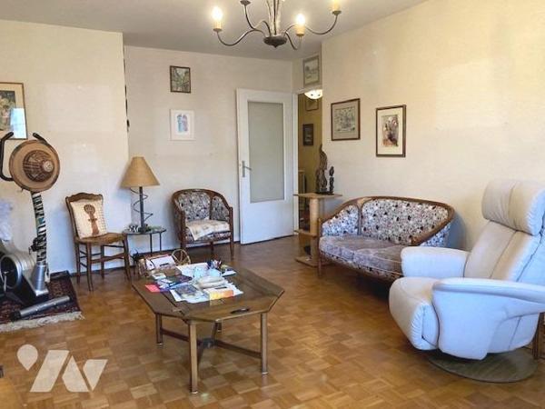 ROUEN Gauche (Entre l'Europe et St Sever) Appartement T3 (70 m²) au premier étage