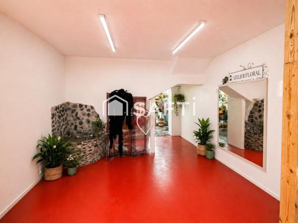 Fonds floral avec Interflora en centre-ville