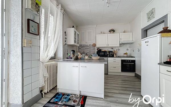 Maison à vendre    6 pièces • 148 m2 Saint-Éloy-les-Mines