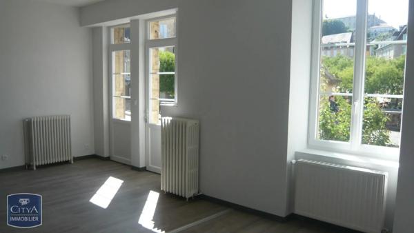 Appartement à louer 2 pièces 46.74m² Sarlat-la-Canéda (24200)
