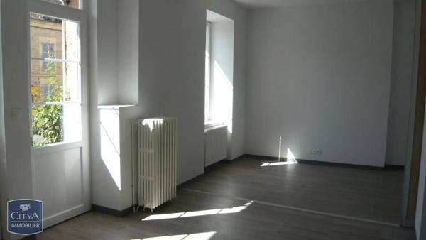 Appartement à louer 2 pièces 46.74m² Sarlat-la-Canéda (24200)