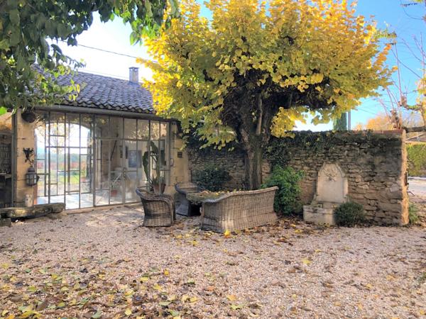 Cabrières-d'Avignon (84220) PROPRIETE 572 M2