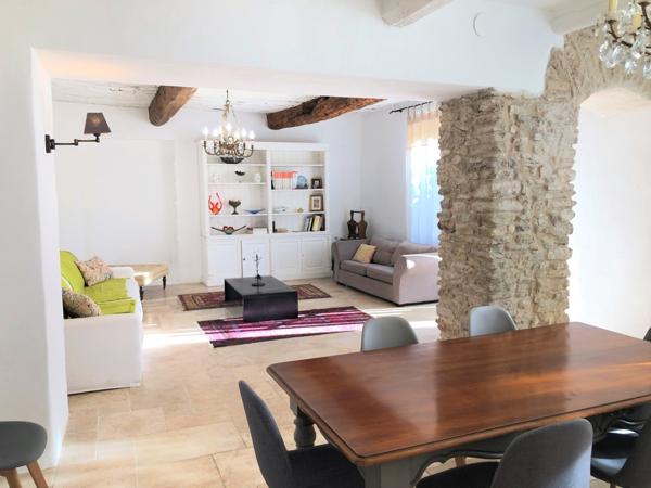 Cabrières-d'Avignon (84220) PROPRIETE 572 M2