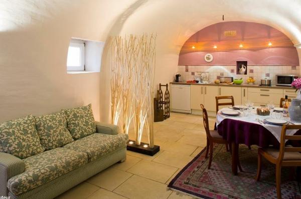 Cabrières-d'Avignon (84220) PROPRIETE 572 M2