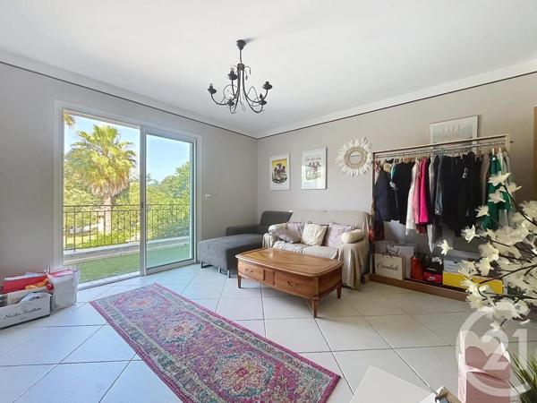 Maison à vendre  8 pièces - 264,15 m 2   ROQUEBRUNE SUR ARGENS  - 83