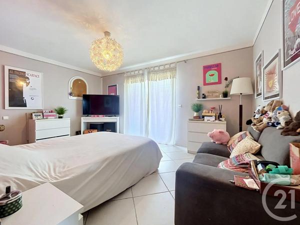 Maison à vendre  8 pièces - 264,15 m 2   ROQUEBRUNE SUR ARGENS  - 83