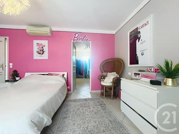 Maison à vendre  8 pièces - 264,15 m 2   ROQUEBRUNE SUR ARGENS  - 83