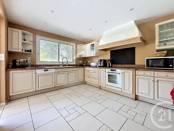 Maison à vendre  8 pièces - 264,15 m 2   ROQUEBRUNE SUR ARGENS  - 83