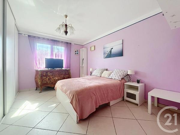 Maison à vendre  8 pièces - 264,15 m 2   ROQUEBRUNE SUR ARGENS  - 83
