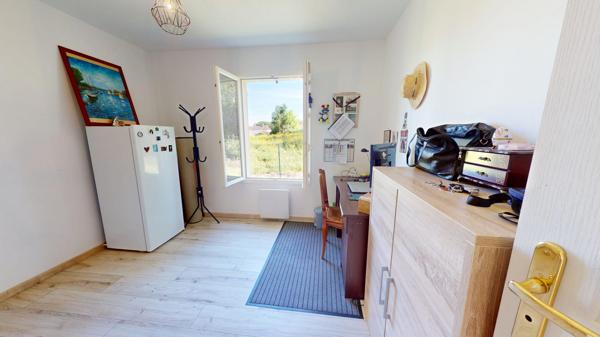 Trés Beau Pavillon De Plain Pied, 3 Chambres avec Garage .