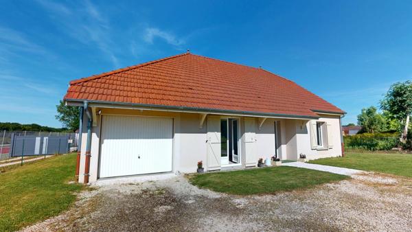 Trés Beau Pavillon De Plain Pied, 3 Chambres avec Garage .