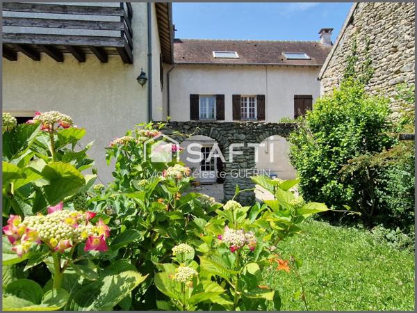 Entre authenticité et potentiel, une maison à réinventer dans un cadre idéal !