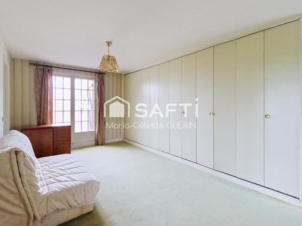 Entre authenticité et potentiel, une maison à réinventer dans un cadre idéal !