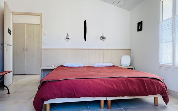 Maison à vendre    9 pièces •  Le Bois-Plage-en-Ré