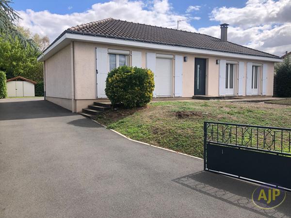 Maison à vendre Saint Leger Sous Cholet - 6 pièces, 114m² avec 3 chambre(s) à 263 000€ - AJP Immobilier Cholet
