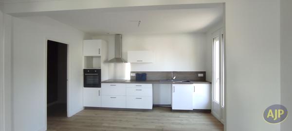 Maison à vendre Saint Leger Sous Cholet - 6 pièces, 114m² avec 3 chambre(s) à 263 000€ - AJP Immobilier Cholet