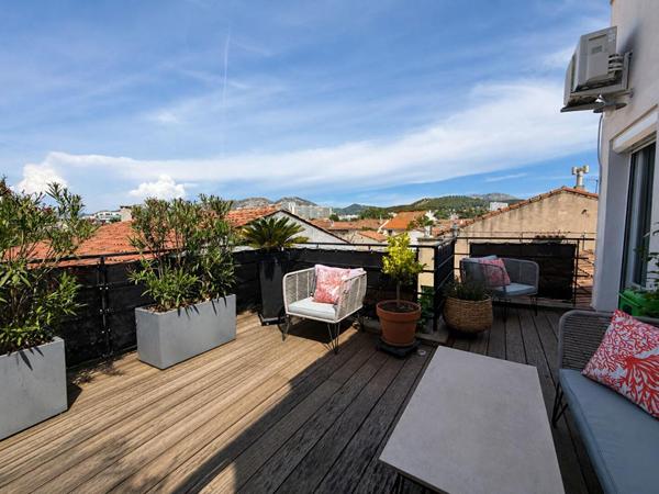 MARSEILLE 9ème - MAZARGUES - MAISON DE VILLE RÉNOVÉE AVEC GARAGE ET TERRASSE